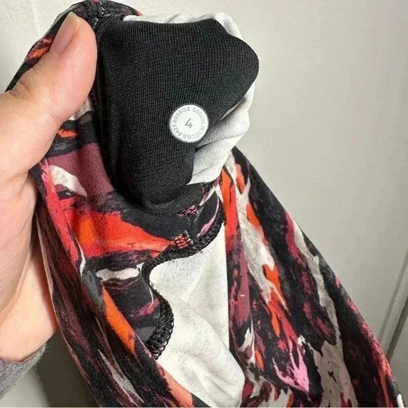 Lululemon multicolored leggings size 4 - Picture 6 of 6